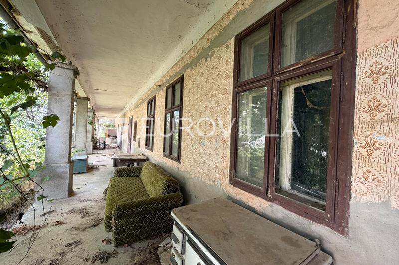 Semeljci - Casa autêntica de um só piso com grande potencial - 4