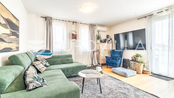 Zagreb, Vrapçe, üç odalı daire Penthouse 120 m²