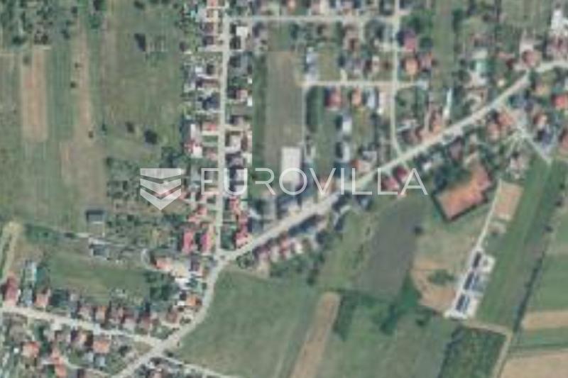 Velika Gorica, G-alueen maa, 1747 m²