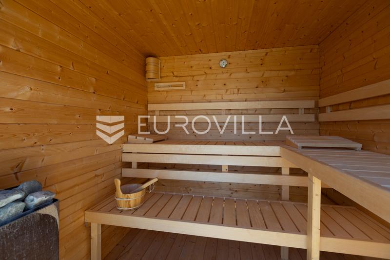 Istria, Medulin - Villa di lusso con piscina e ampio terreno - 11