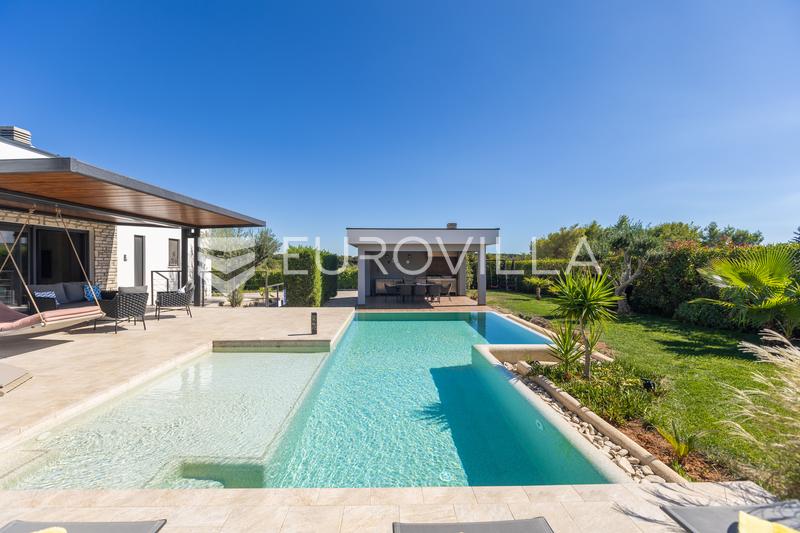 Istria, Medulin - Villa di lusso con piscina e ampio terreno - 47