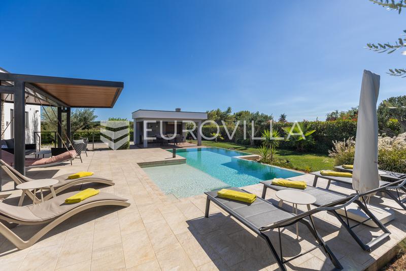 Istria, Medulin - Villa di lusso con piscina e ampio terreno - 28