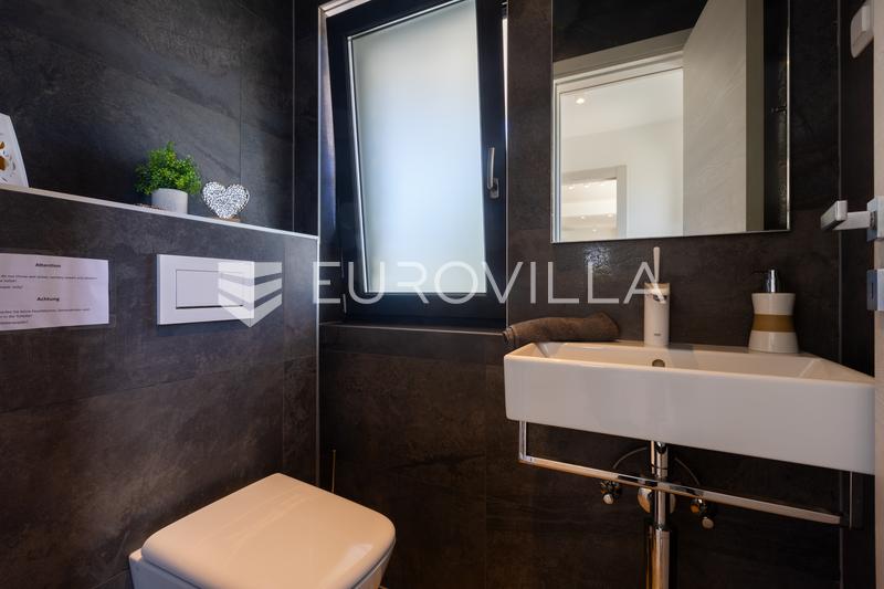 Istria, Medulin - Villa di lusso con piscina e ampio terreno - 31