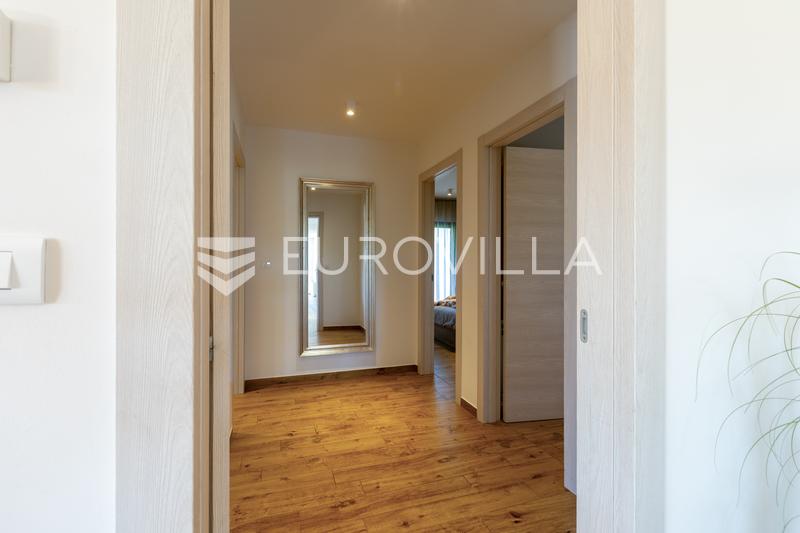 Istria, Medulin - Villa di lusso con piscina e ampio terreno - 38