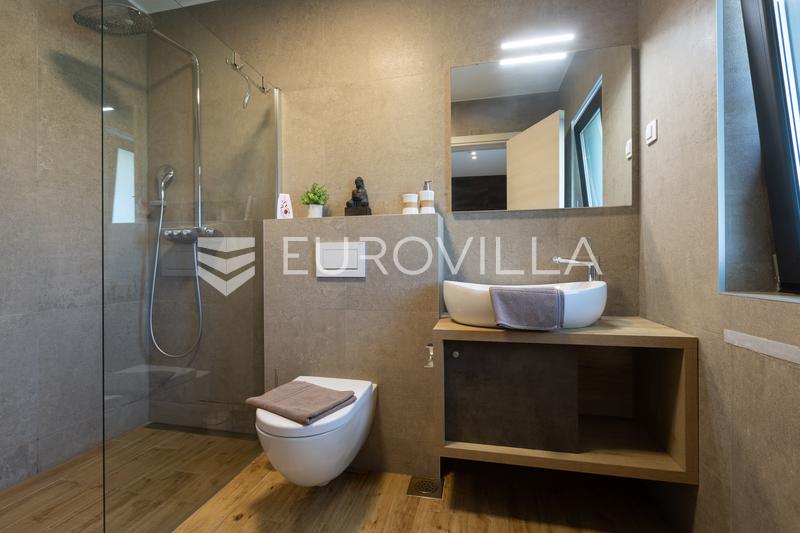 Istria, Medulin - Villa di lusso con piscina e ampio terreno - 41