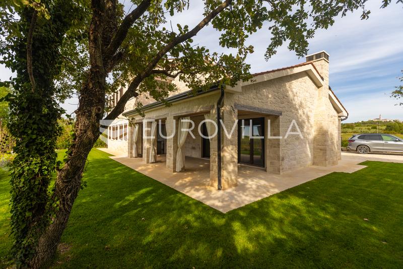 Istra, Višnjan, prekrasna kamena vila s bazenom u mirnom prirodnom okruženju - 49