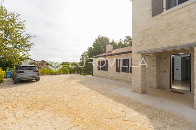 Istra, Višnjan, prekrasna kamena vila s bazenom u mirnom prirodnom okruženju - 45