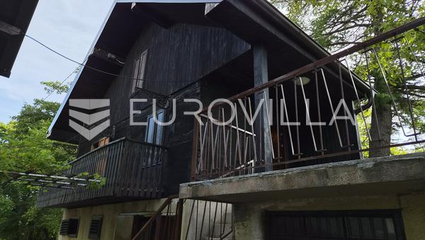 Zagreb, Čučerje, počitniška hiša 46 m² na parceli 2.139 m².