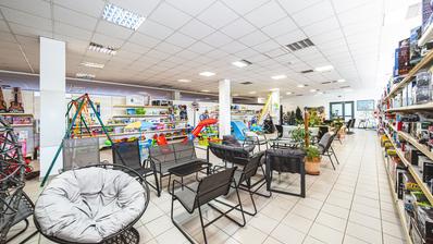 Zagreb, Borongajska cesta, prostrani prostor 1000 m2 za zakup s parkingom
