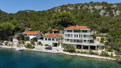 Otok Lastovo, Villa uz more u mirnoj uvali otoka Lastova
