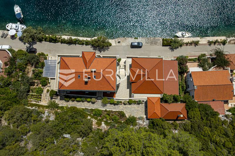 Ostrov Lastovo, Vila pri mori v tichej zátoke ostrova Lastovo - 4