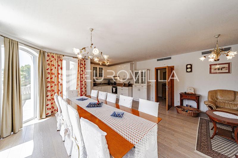 Ostrov Lastovo, Vila pri mori v tichej zátoke ostrova Lastovo - 35