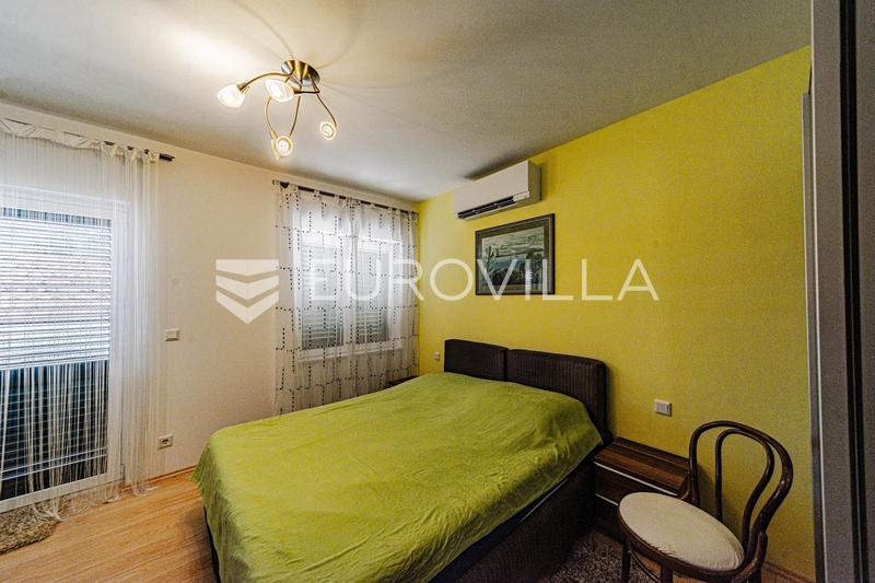 Ostrov Lastovo, Vila pri mori v tichej zátoke ostrova Lastovo - 61