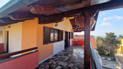 Vir, 120 m od plaže, trosobni renovirani apartman s pogledom na more