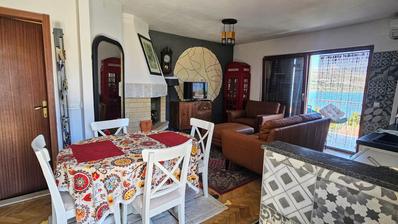 Trogir, stan 59,2 m² s prekrasnim pogledom, od mora i plaže 50 m