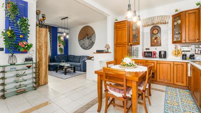 Pula, Kastanjer, Asunto tilavalla 24 m²:n terassilla