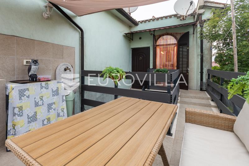 Pula, Kastanjer, Stanovanje s prostorno teraso velikosti 24 m² - 16