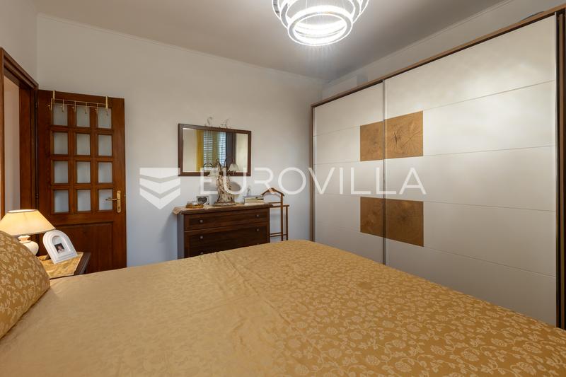 Pula, Kastanjer, Stanovanje s prostorno teraso velikosti 24 m² - 12