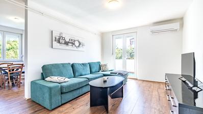 Zagreb, Podsused, functional four-bedroom apartment 77 m²