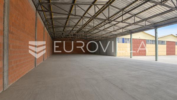 Osijek, Industrijska zona, Najam, skladišni prostor 300, 480 m²