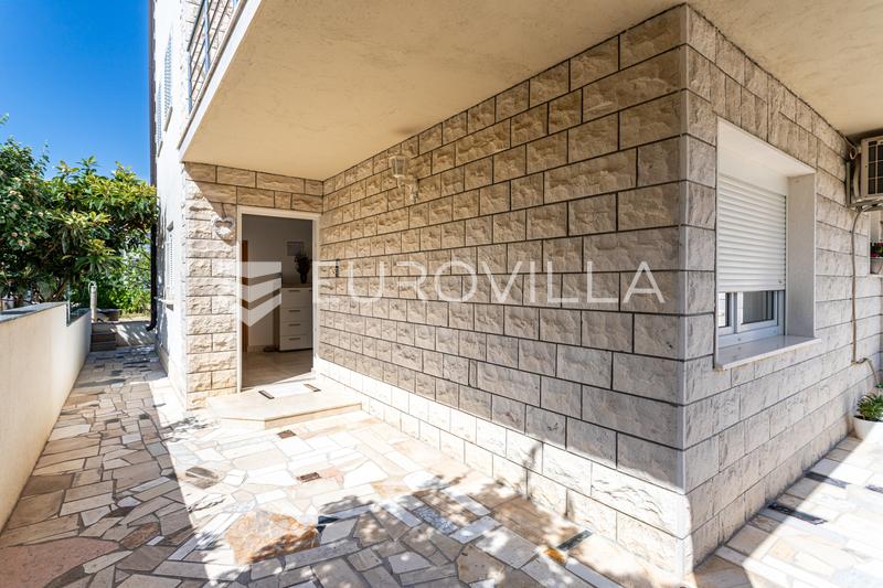 Split, Kamen, samostojeća kuća ukupne bruto površine 492 m² - 5