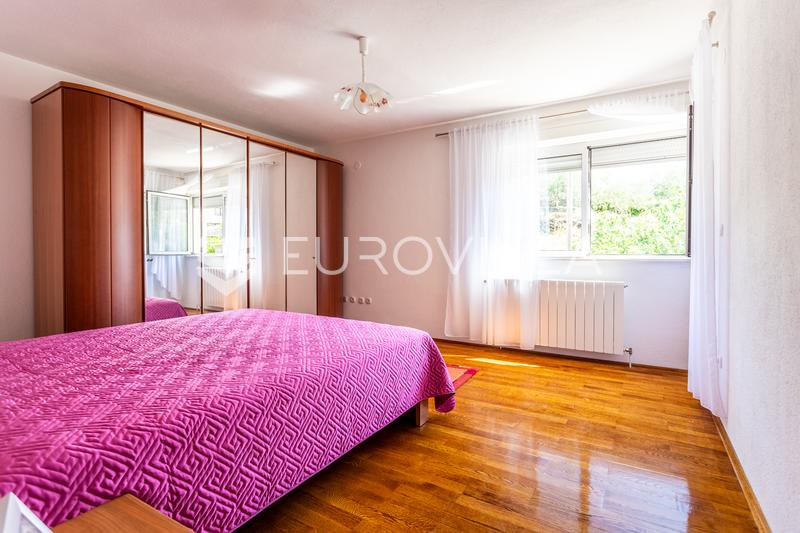 Split, Kamen, samostojeća kuća ukupne bruto površine 492 m² - 15