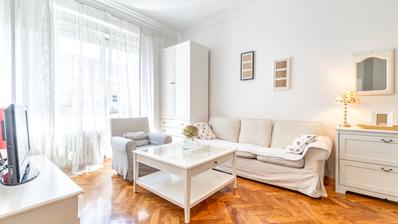 Zagreb, strogi centar grada, predivan dvosoban stan, 34 m²