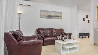 Selce, ZIMSKI NAJAM, prostrani apartman od 70 m² s 2 spavaće sobe i pogledom na more