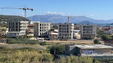 Trogir, Seget Donji, appartement de deux chambres au premier étage, surface utile nette 90 m² - S3 - D
