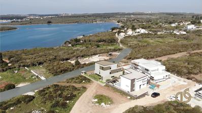 Istria, Medulin, terreno esclusivo con permesso definitivo per una villa con piscina