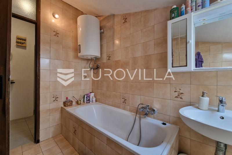 Pula, Stan 115 m² u centru s pogledom na Arenu i more u neposrednoj blizini - 15