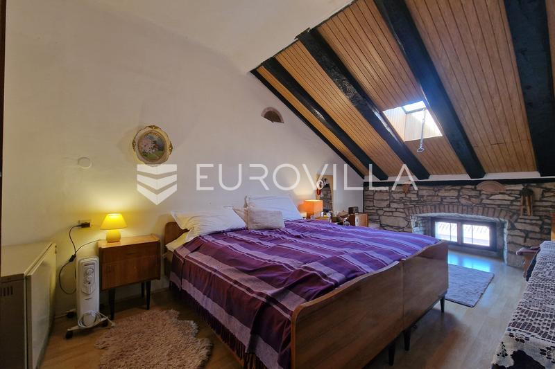 Pula, Stan 115 m² u centru s pogledom na Arenu i more u neposrednoj blizini - 18