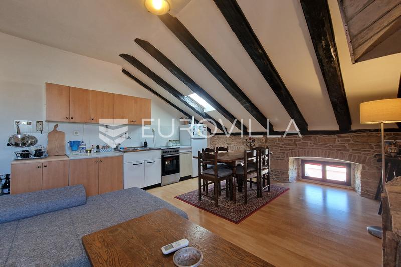 Pula, Stan 115 m² u centru s pogledom na Arenu i more u neposrednoj blizini - 10