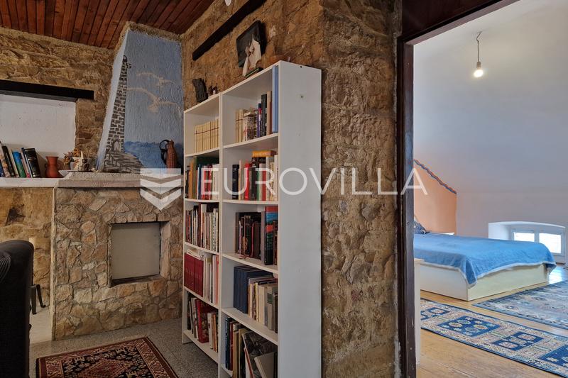 Pula, Stan 115 m² u centru s pogledom na Arenu i more u neposrednoj blizini - 21