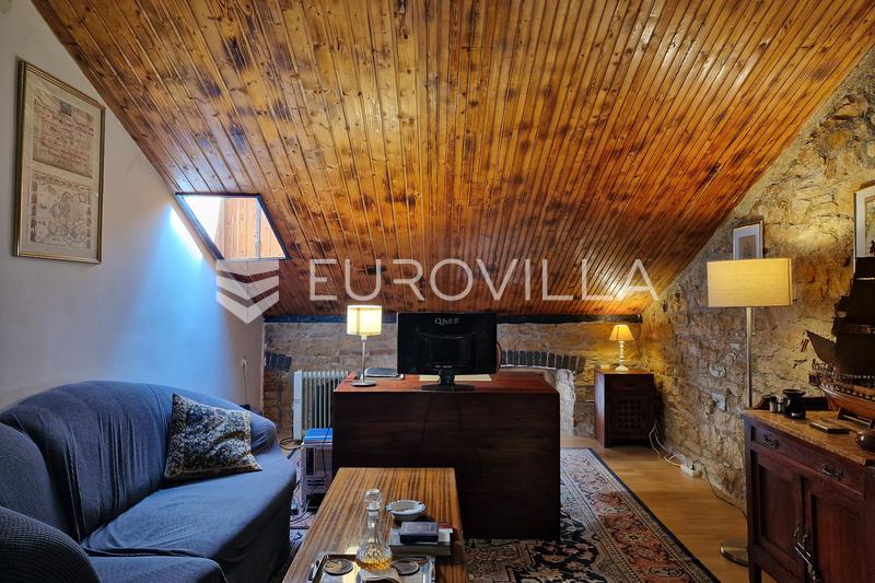 Pula, Stan 115 m² u centru s pogledom na Arenu i more u neposrednoj blizini - 23