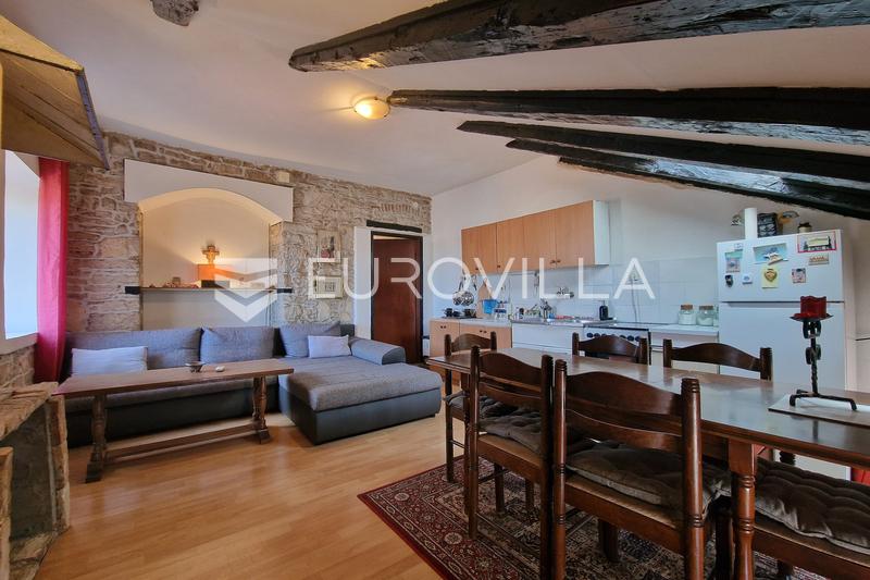Pula, Stan 115 m² u centru s pogledom na Arenu i more u neposrednoj blizini - 9