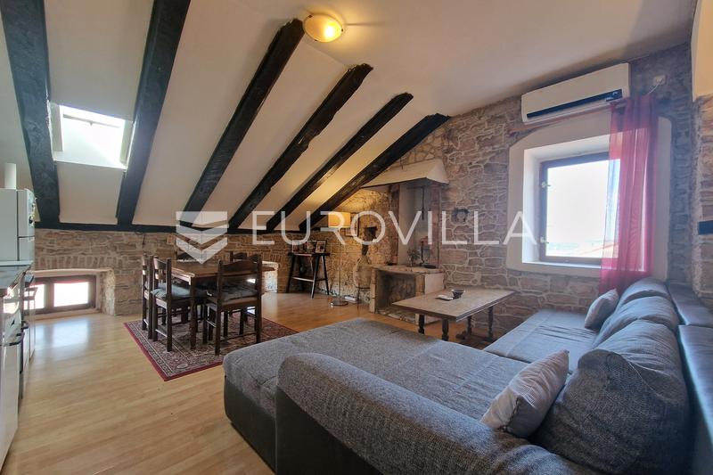 Pula, Stan 115 m² u centru s pogledom na Arenu i more u neposrednoj blizini - 2