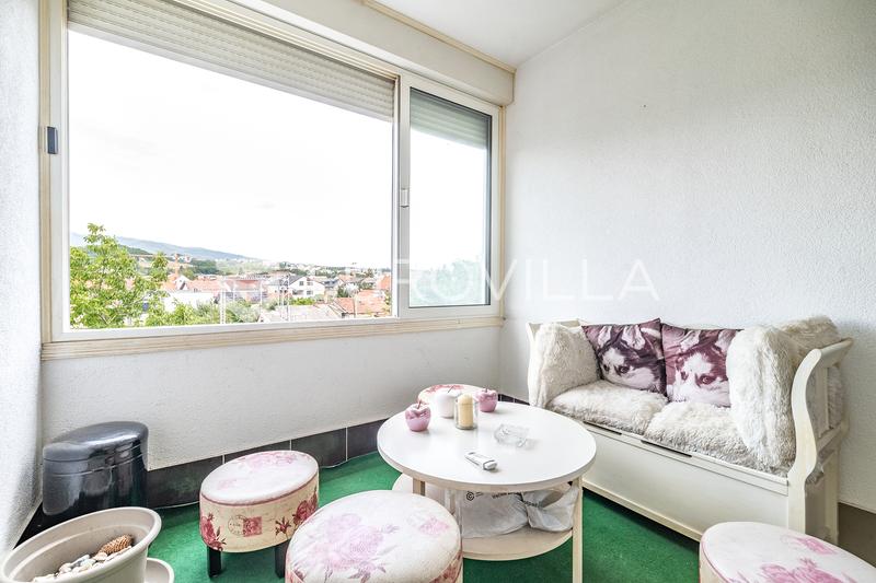 Záhřeb, Donja Kustošija, třípokojový byt s lodžií 80 m² - 9