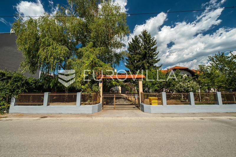Zagreb, Stenjevec, Einfamilienhaus mit zwei separaten Wohnungen, mit einer Nettowohnfläche von 192 m². - 36