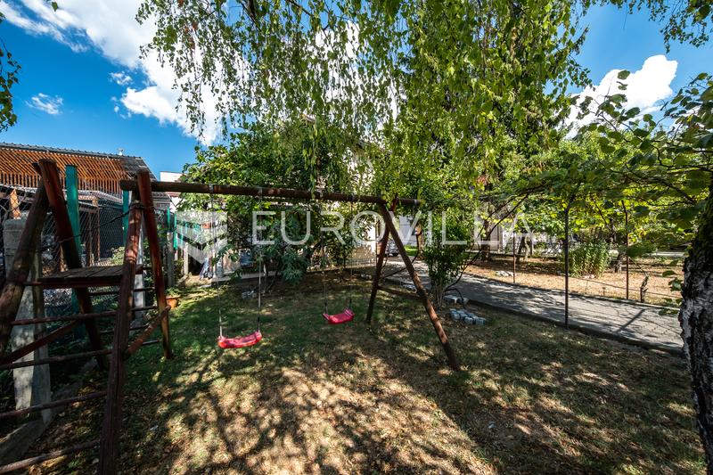 Zagreb, Stenjevec, Einfamilienhaus mit zwei separaten Wohnungen, mit einer Nettowohnfläche von 192 m². - 35