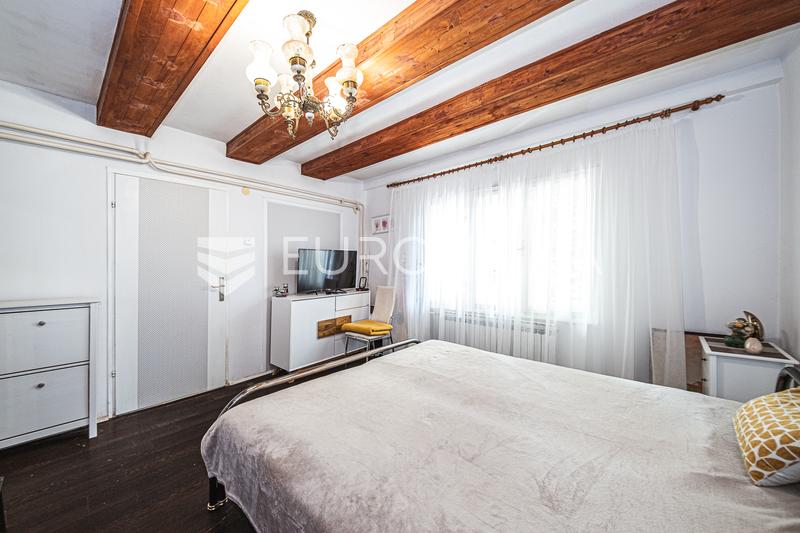 Zagreb, Stenjevec, Einfamilienhaus mit zwei separaten Wohnungen, mit einer Nettowohnfläche von 192 m². - 15