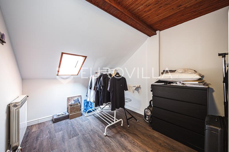 Zagreb, Stenjevec, Einfamilienhaus mit zwei separaten Wohnungen, mit einer Nettowohnfläche von 192 m². - 12