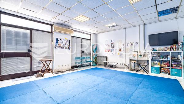 Zagreb, Malešnica, ulični poslovni prostor površine 52,40 m²