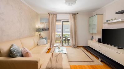 Split, Firule, luksuzan dvosoban stan 82 m², parking, od 1.10.2026.