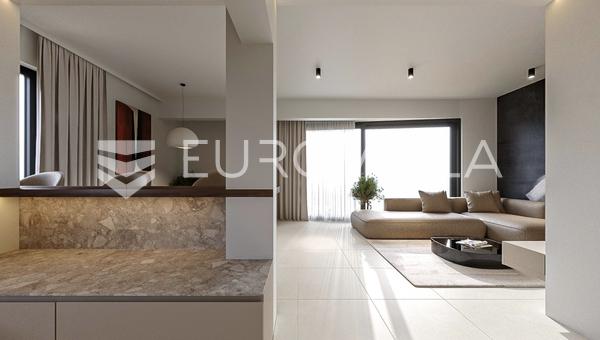 Zagreb, Dedici, 102 m² büyüklüğünde, çekici üç odalı daire YENİ BİNA