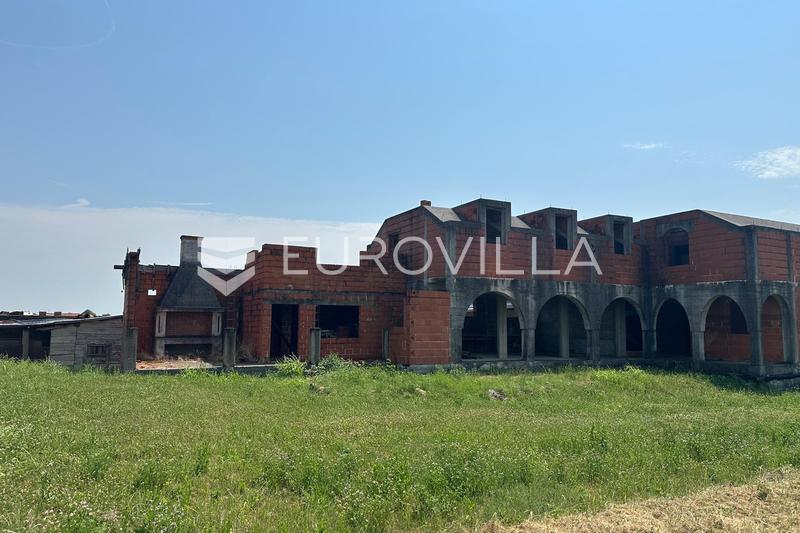 Pozega, Alaginci, Ruim Huis in Aanbouw, Kans voor een Droom Gezinswoning - 4