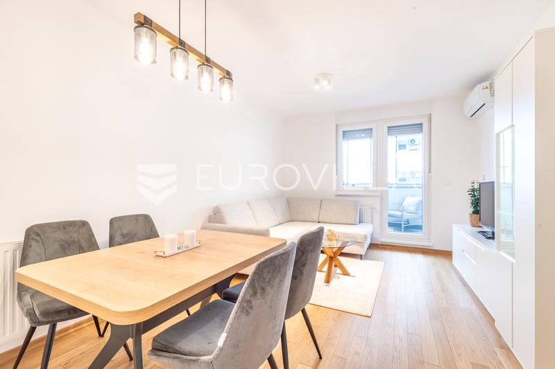 Zagreb, Savica, beautiful two-bedroom apartment NKP 75 m2 FIRST RENT + VPM