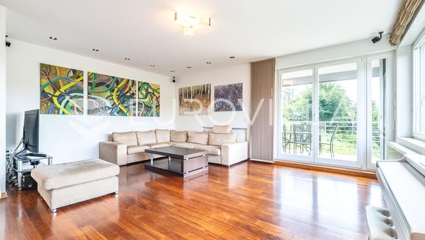 Zagabria, Srebrnjak, spazioso appartamento quadrilocale 139 m², terrazza, 2 posti auto, ripostiglio