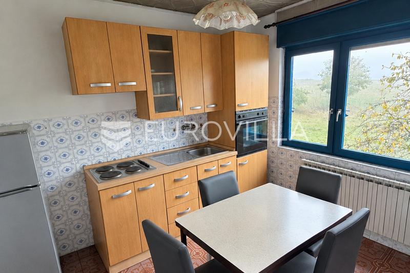 Duga Resa, Dvorjanci, hiša 200 m², mirna lokacija - 4