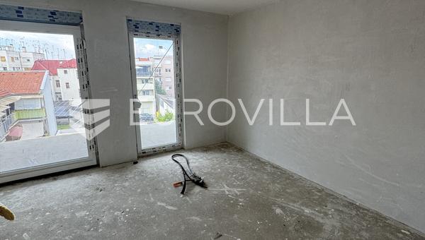 Slavonski Brod, CENTRUM MĚSTA - Novostavba, Čtyřpokojový byt